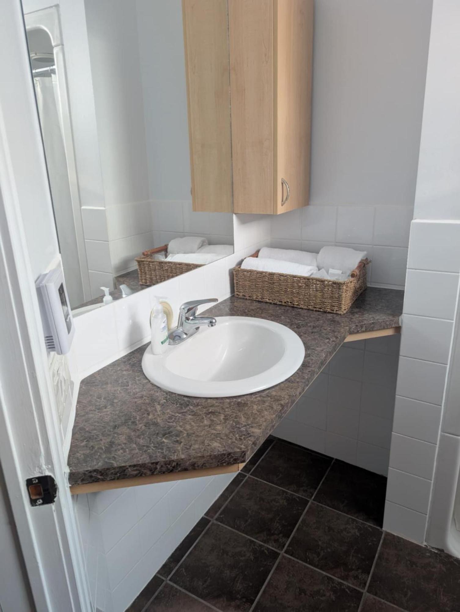 Motel Leblanc Carleton-sur-Mer Ngoại thất bức ảnh